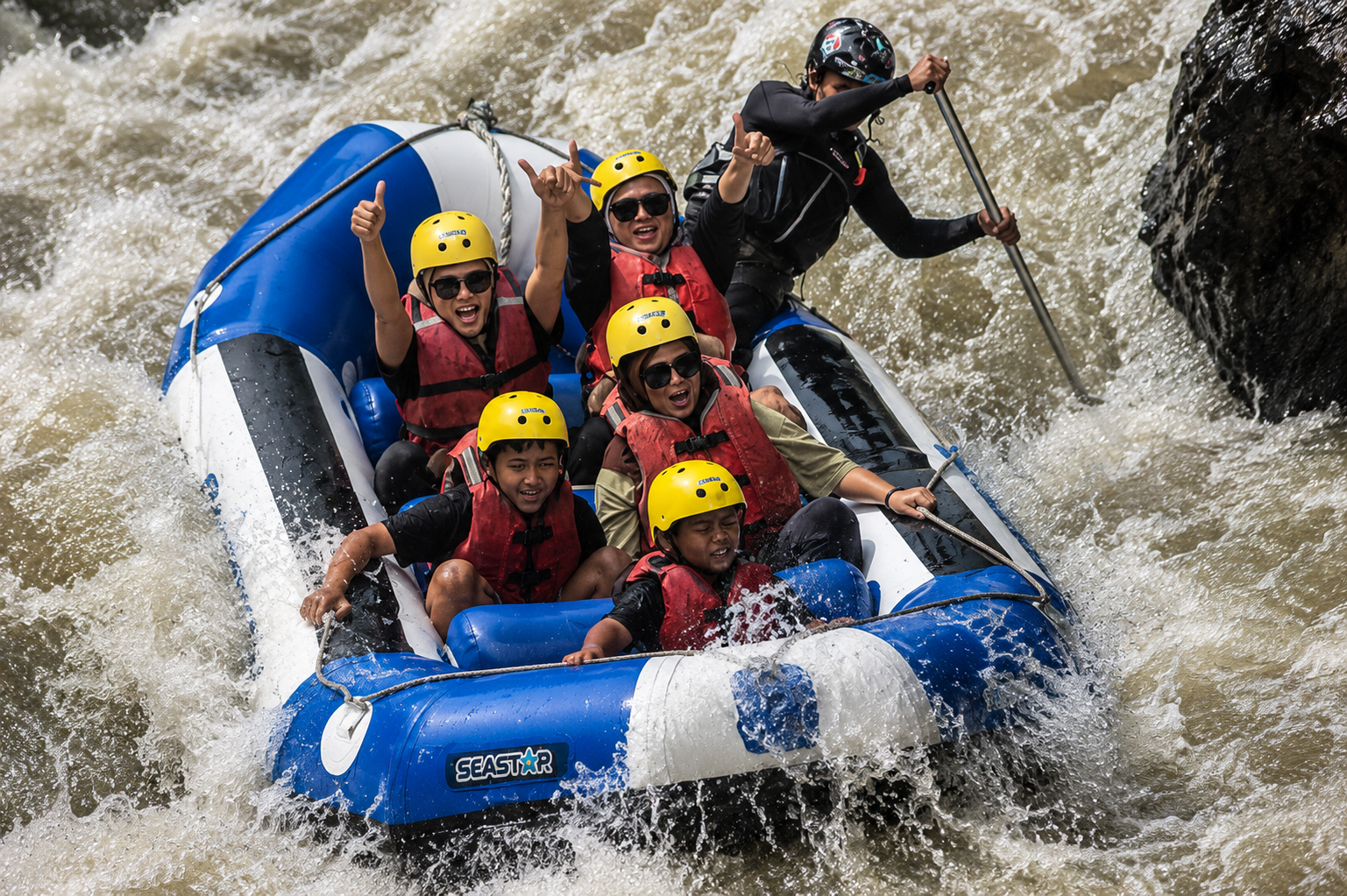 Paket Rafting Bogor untuk rombongan dan perusahaan