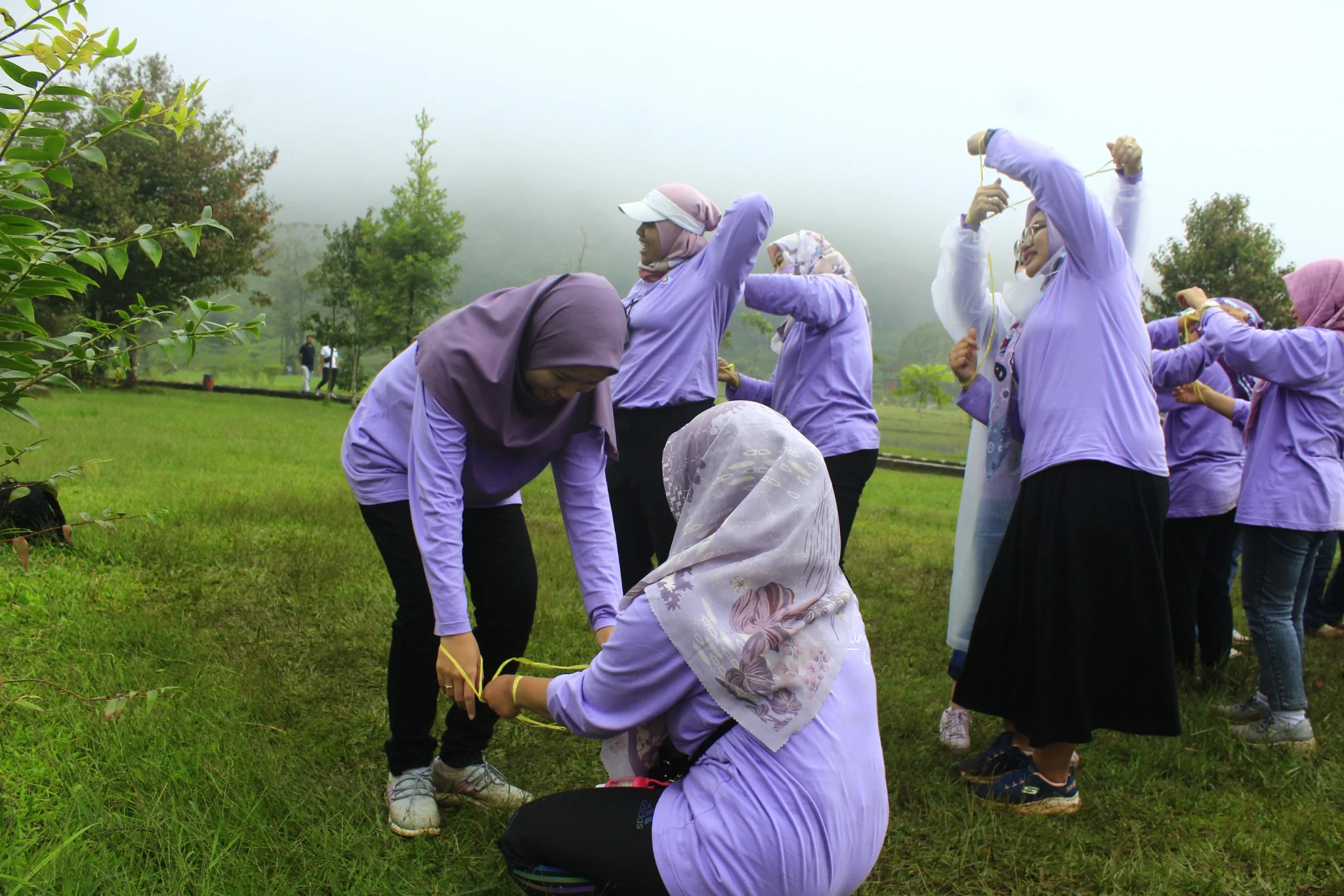 Dokumentasi peserta dan tim pada pelaksanaan kegiatan outing