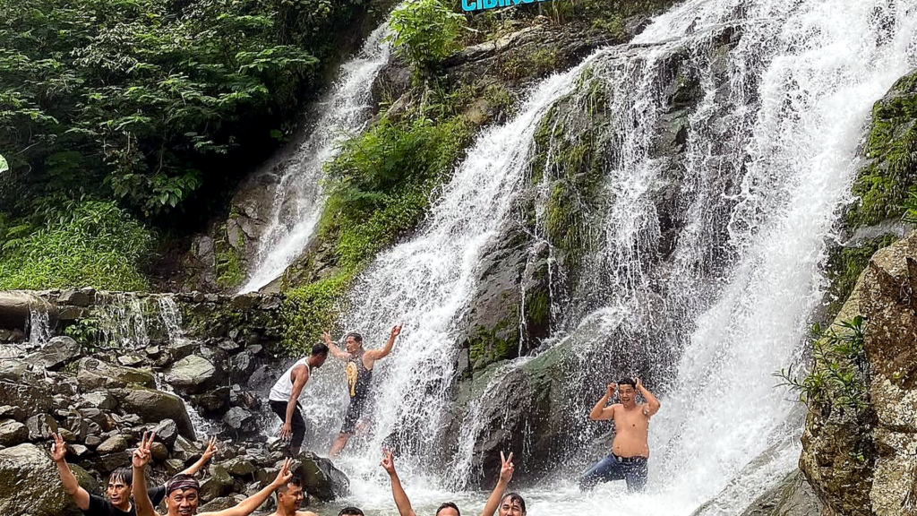 Trekking Curug Cibingbin Sentul - foto 3