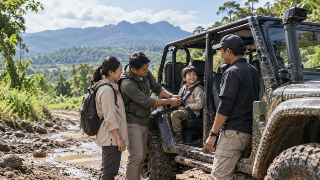 Keluarga dengan anak bersiap mengikuti Fun Offroad Sentul menggunakan jeep 4x4 di jalur alam Bogor