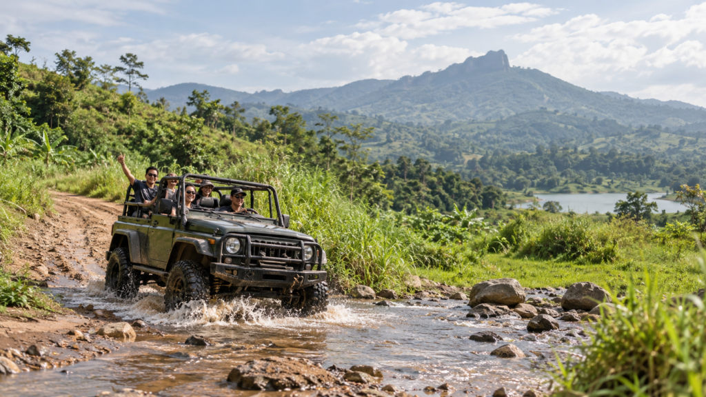 Jeep melintasi rute offroad Hambalang Sentul dengan jalur berlumpur, sungai, dan perbukitan Bogor